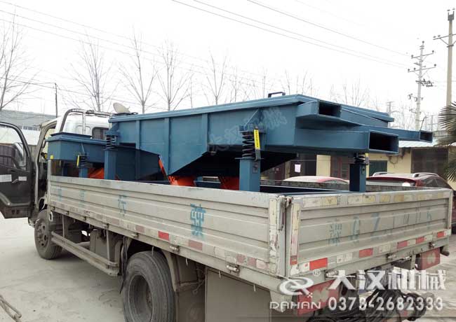 1020直線振動篩分機 1020直線振動篩分機